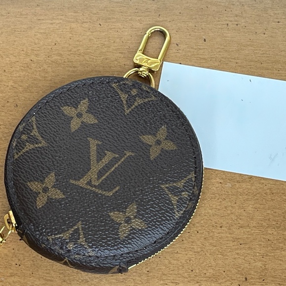 Monogram Multi Pochette Accessories Round Coin Purse - Picture 5 of 8